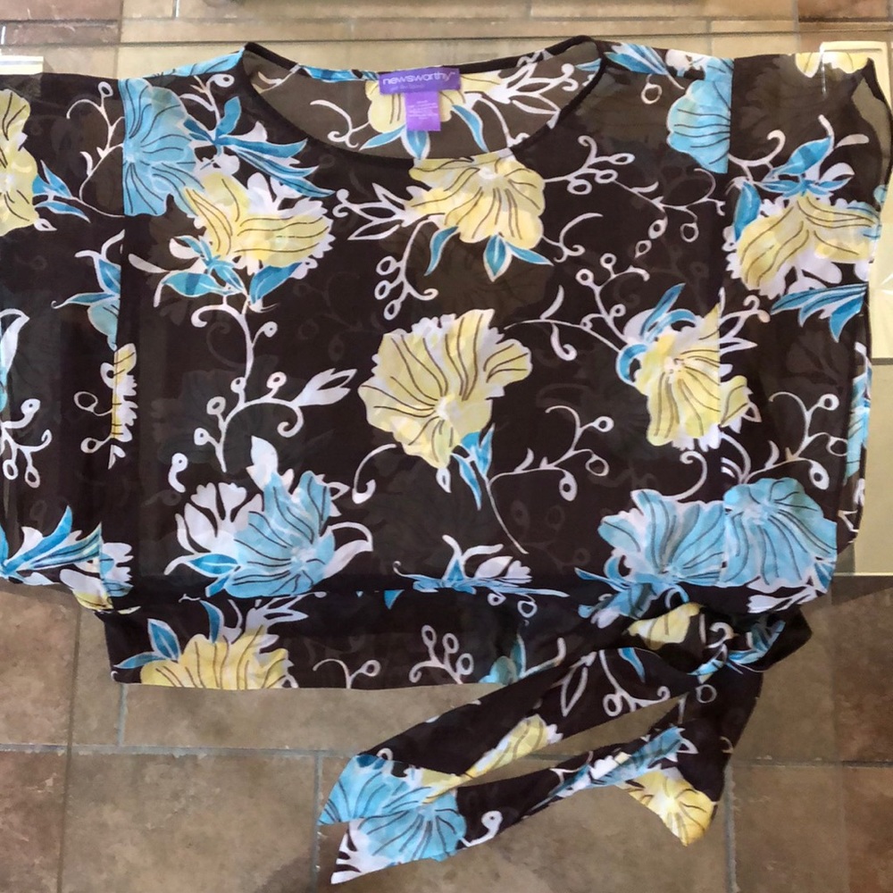 Vintage Newsworthy Flower Print Top w/side tie - Picture 3 of 8